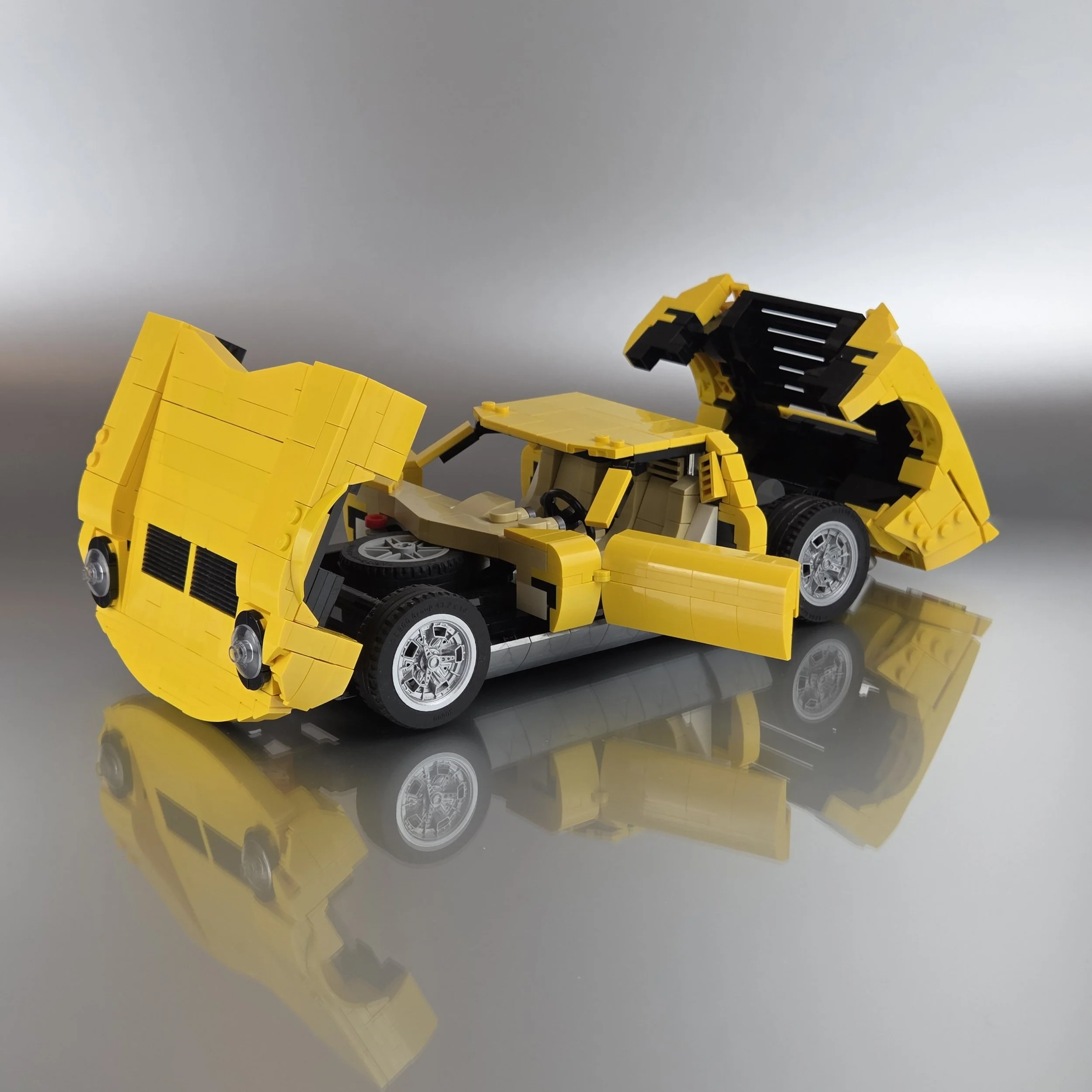 Lamborghini Miura inspired model kit — Pingubricks